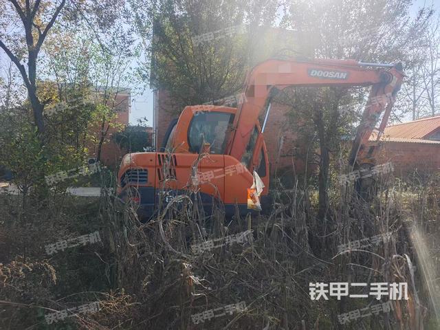 驾驶室整体（整机外观）