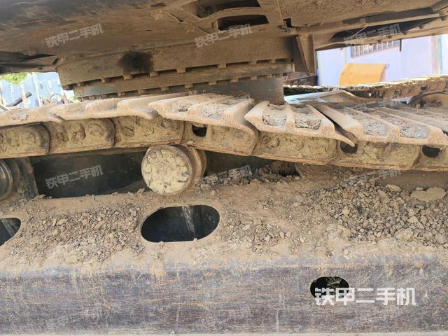 左驅(qū)動輪（行走機(jī)構(gòu)）