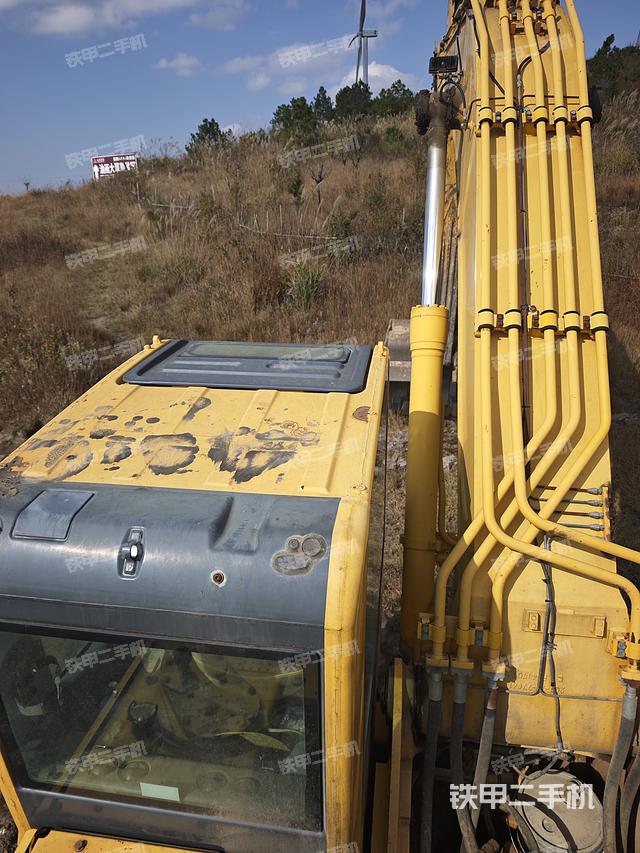 驾驶室顶部（整机外观）