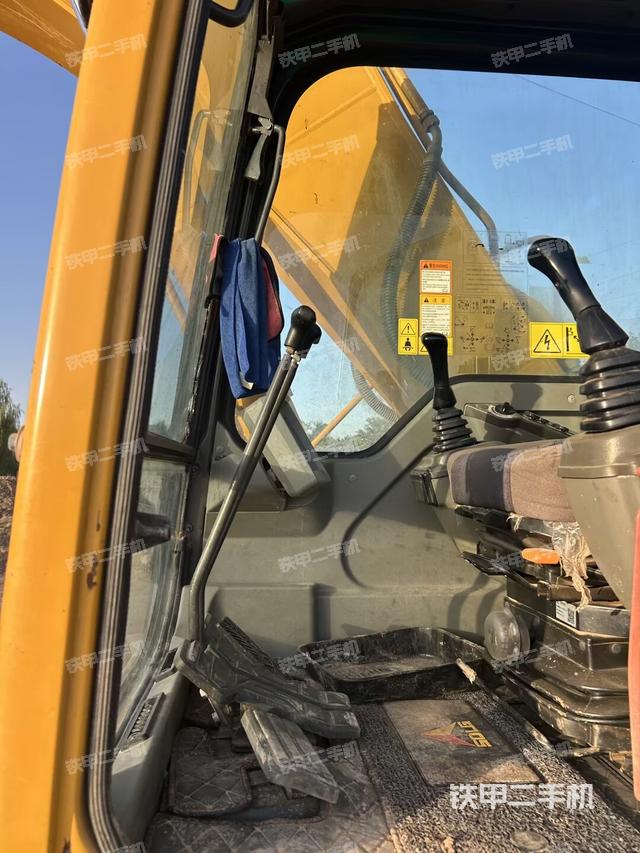 后窗玻璃角標(biāo)（駕駛室部分）