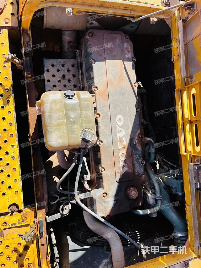 发动机整体俯视（整机外观）