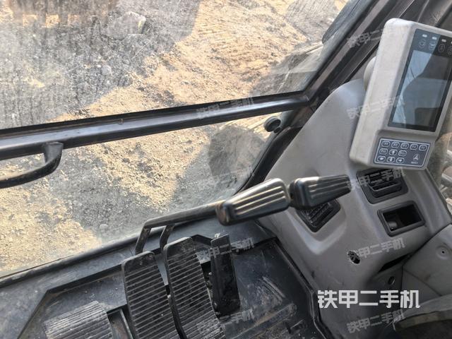 座椅左側(cè)控制臺/音響/含左手柄（駕駛室部分）