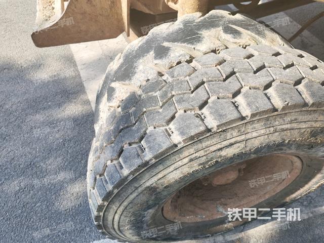 左驱动轮（行走机构）