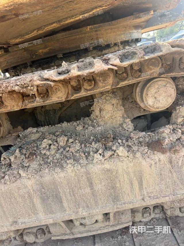 右驅(qū)動(dòng)輪（行走機(jī)構(gòu)）