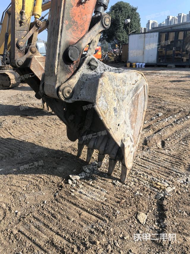 小臂整體左后（工作和回轉(zhuǎn)裝置）