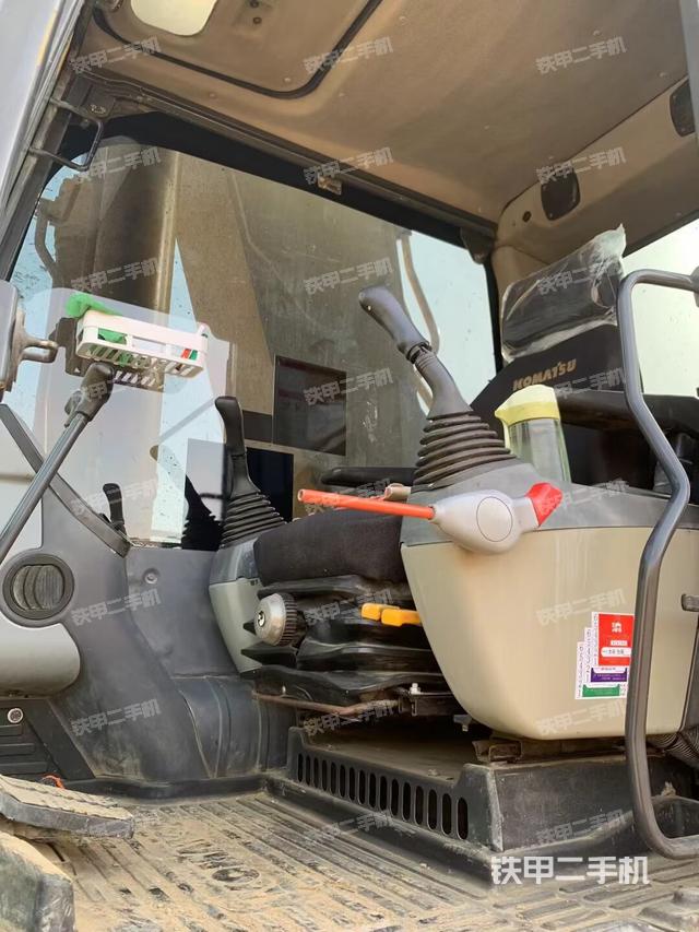 驾驶室整体（整机外观）