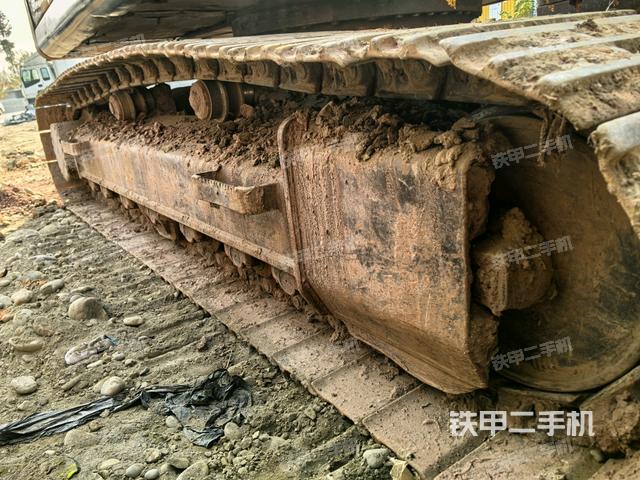 右侧行走马达盖板（行走机构）