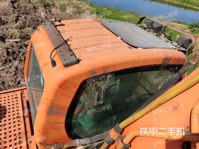 駕駛室頂部俯視（上車部件）