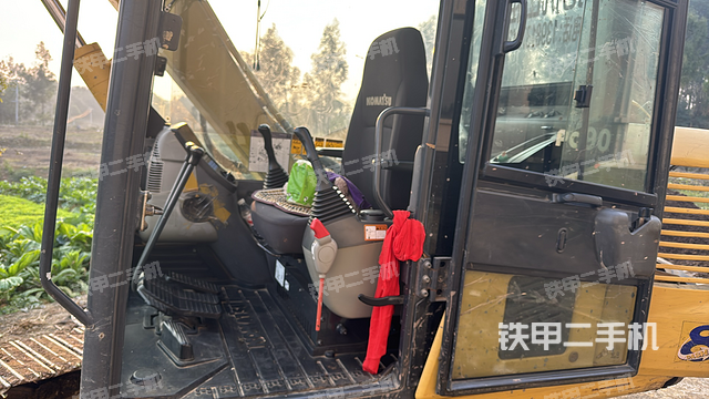 驾驶室整体（整机外观）