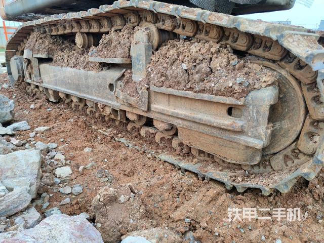 右側(cè)履帶整體（行走機(jī)構(gòu)）