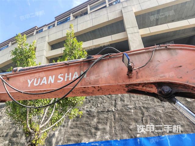 小臂整体左后（工作和回转装置）