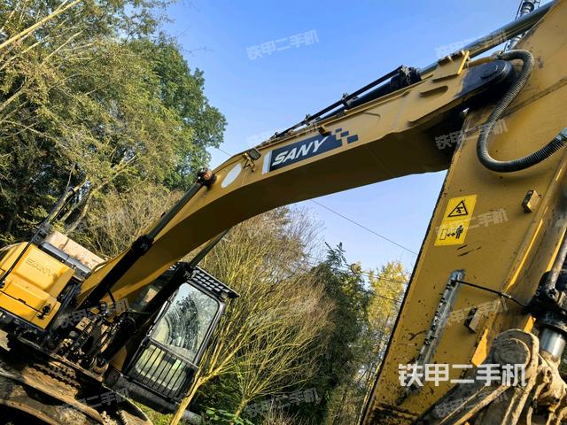 大臂整体 右侧（工作和回转装置）