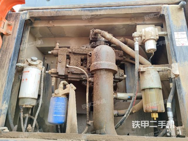 液壓泵室（大件艙室）