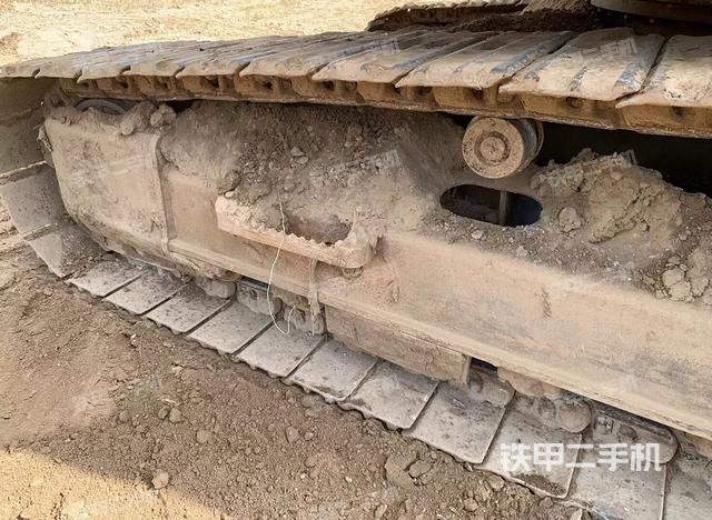 單側(cè)履帶整體（整機(jī)外觀）