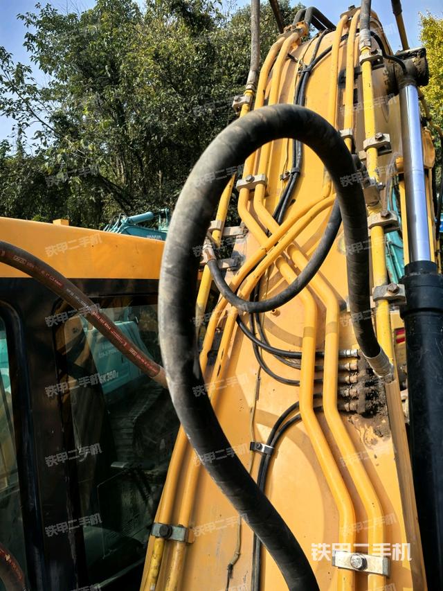 大臂背部俯视（工作和回转装置）