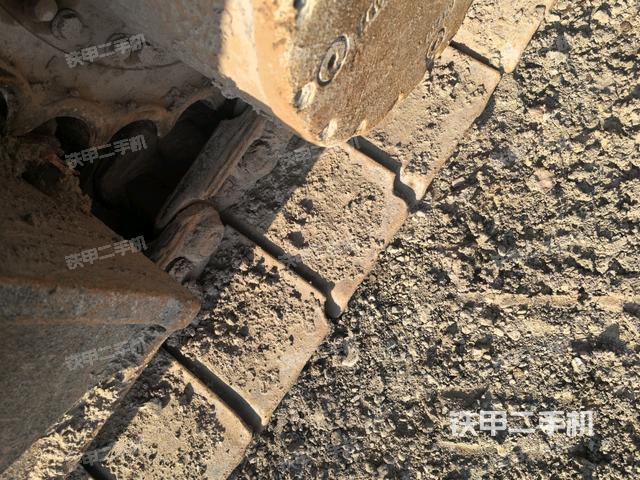 左驅(qū)動(dòng)輪（行走機(jī)構(gòu)）