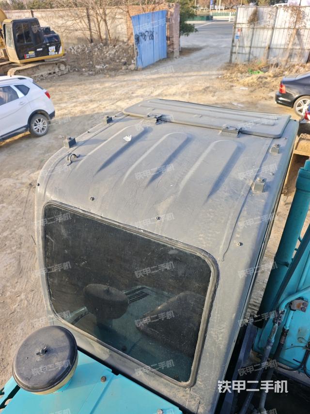 駕駛室頂部（整機(jī)外觀）