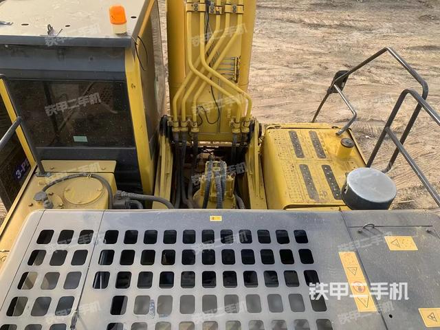 驾驶室顶部（整机外观）