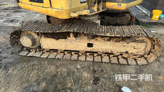 单侧履带整体（整机外观）