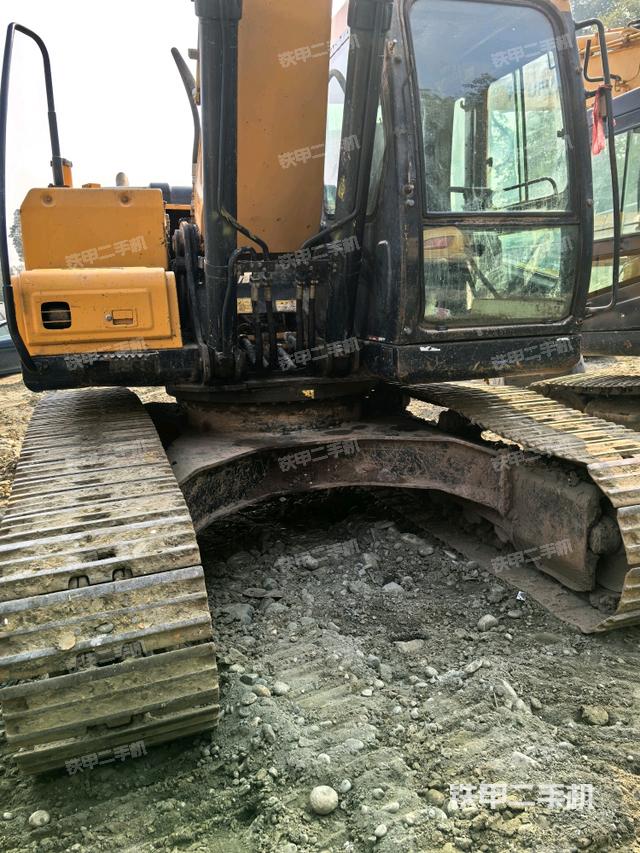 大臂根部 斜视（工作和回转装置）