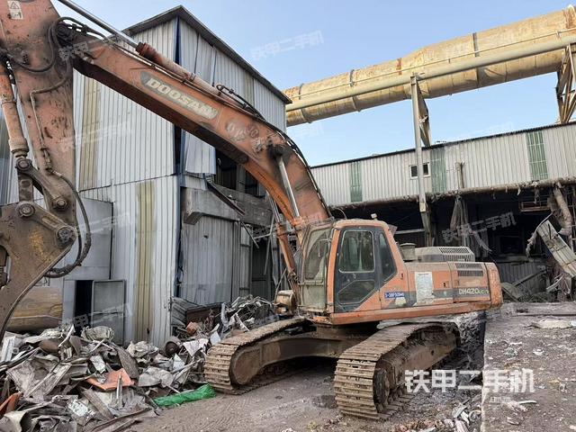 斗山DH420LC-7挖掘機(jī)