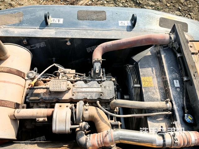 发动机室（上车部件）