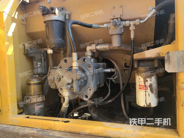 液壓泵斜45?左（大件艙室）