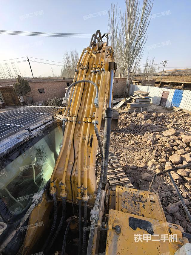 單側(cè)履帶整體（整機(jī)外觀）