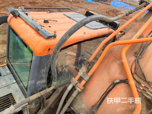 駕駛室頂部俯視（上車部件）