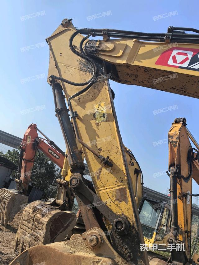 大臂整體?右側(cè)（工作和回轉(zhuǎn)裝置）