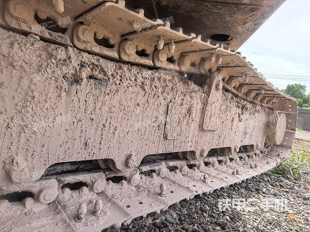 右驅(qū)動(dòng)輪（行走機(jī)構(gòu)）