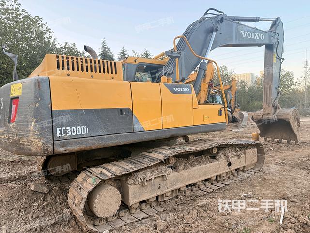 整机右后45°（整机外观）