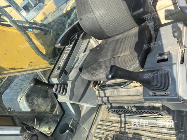 座椅后部（駕駛室部分）