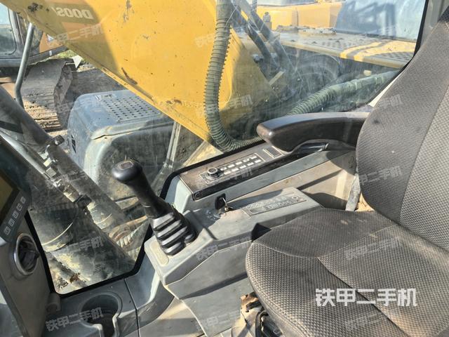 后窗玻璃角標(biāo)（駕駛室部分）