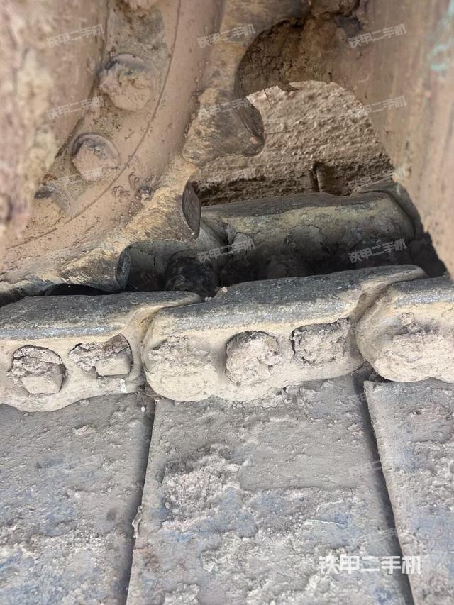 右側(cè)行走馬達(dá)蓋板（行走機(jī)構(gòu)）