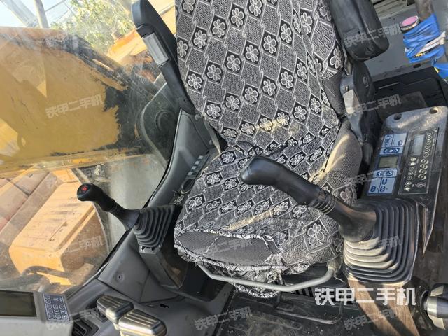 座椅后部（駕駛室部分）