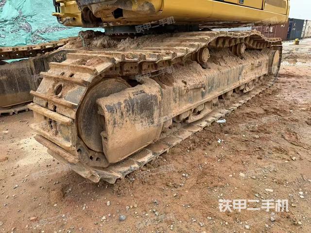 单侧履带整体（整机外观）