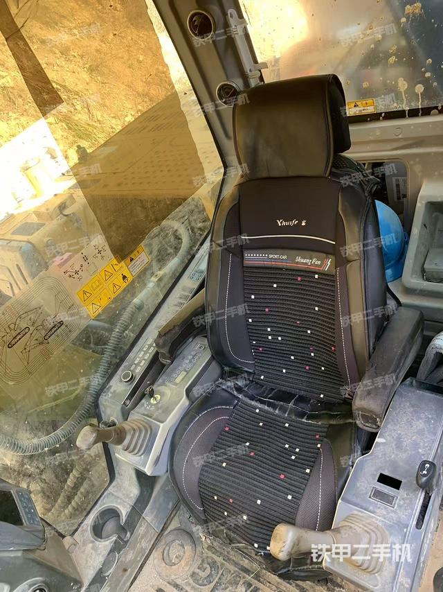 駕駛室整體（整機(jī)外觀）