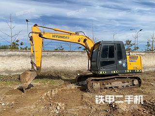 现代R110-7挖掘机实拍图片