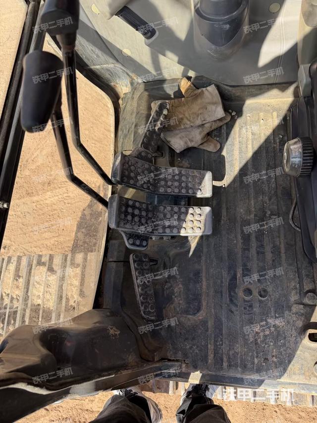 座椅左側(cè)控制臺(tái)/音響/含左手柄（駕駛室部分）