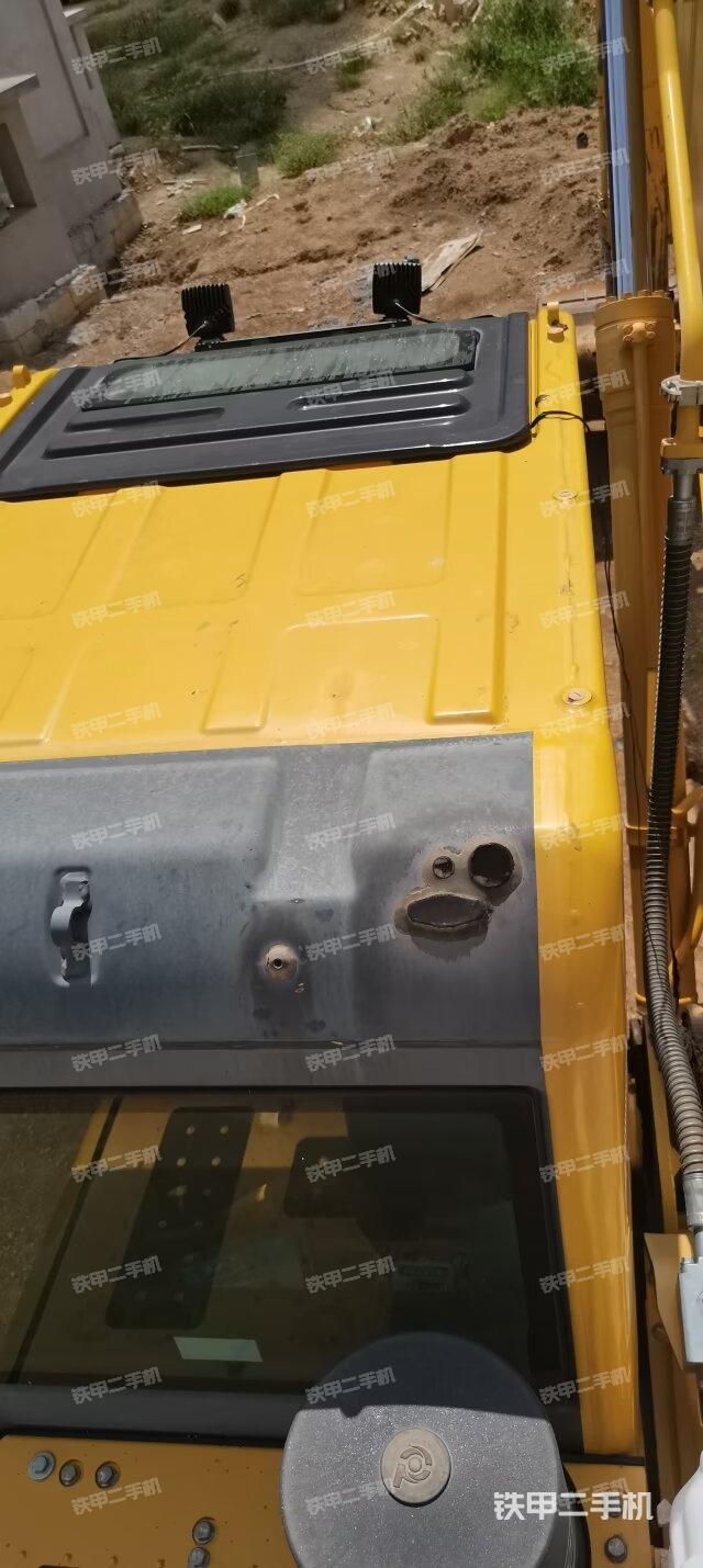 驾驶室顶部（整机外观）