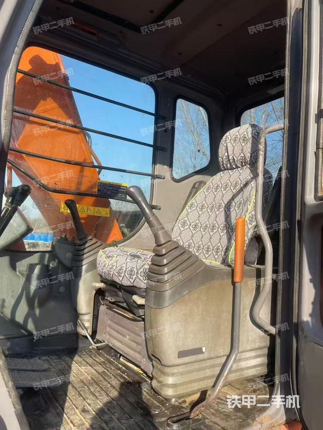 駕駛室整體（整機(jī)外觀）