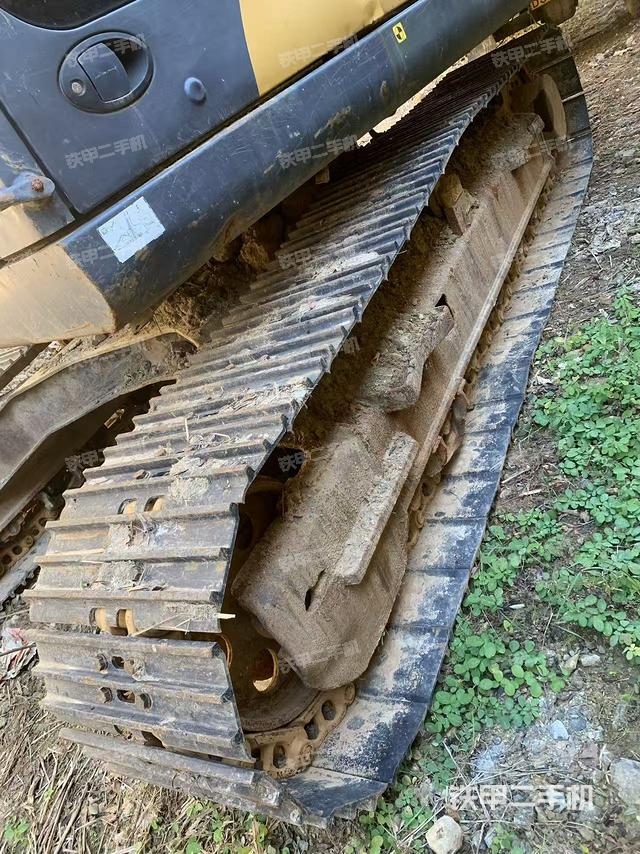 單側(cè)履帶整體（整機(jī)外觀）