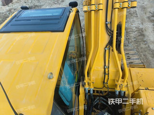 駕駛室頂部（整機(jī)外觀）