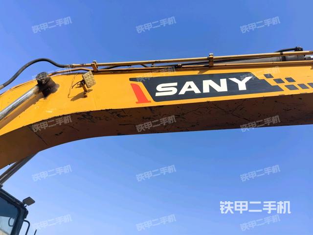 大臂油缸整體?豎拍（工作和回轉(zhuǎn)裝置）