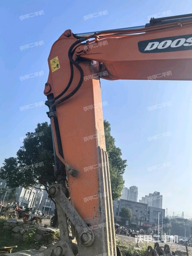 大臂整體?右側(cè)（工作和回轉(zhuǎn)裝置）