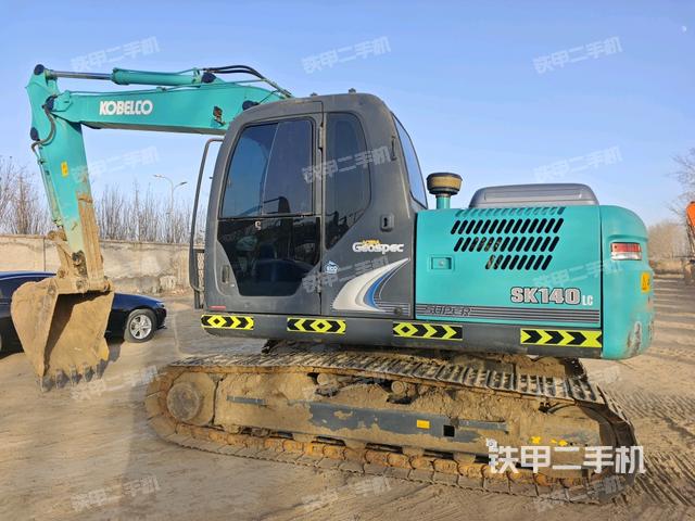 神鋼SK140LC挖掘機(jī)