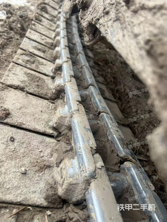 駕駛室頂部（整機(jī)外觀）