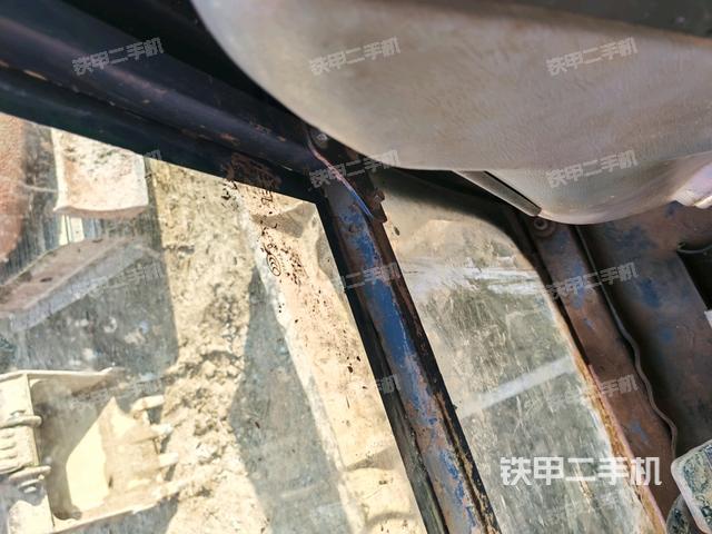 左后方玻璃角标（驾驶室部分）