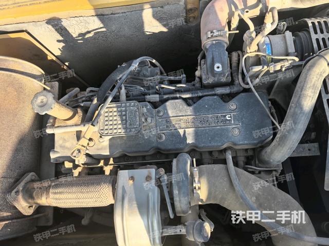 氣門室蓋螺絲特寫（上車部件）